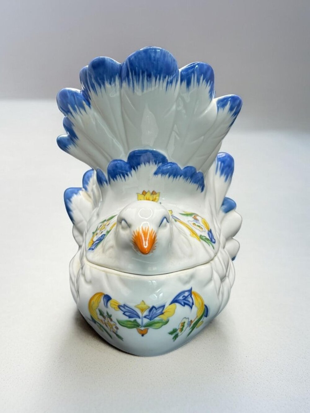 Roma Al Fresco Hand-Painted Vintage Dove Bird Porcelain Trinket Jewelry Box